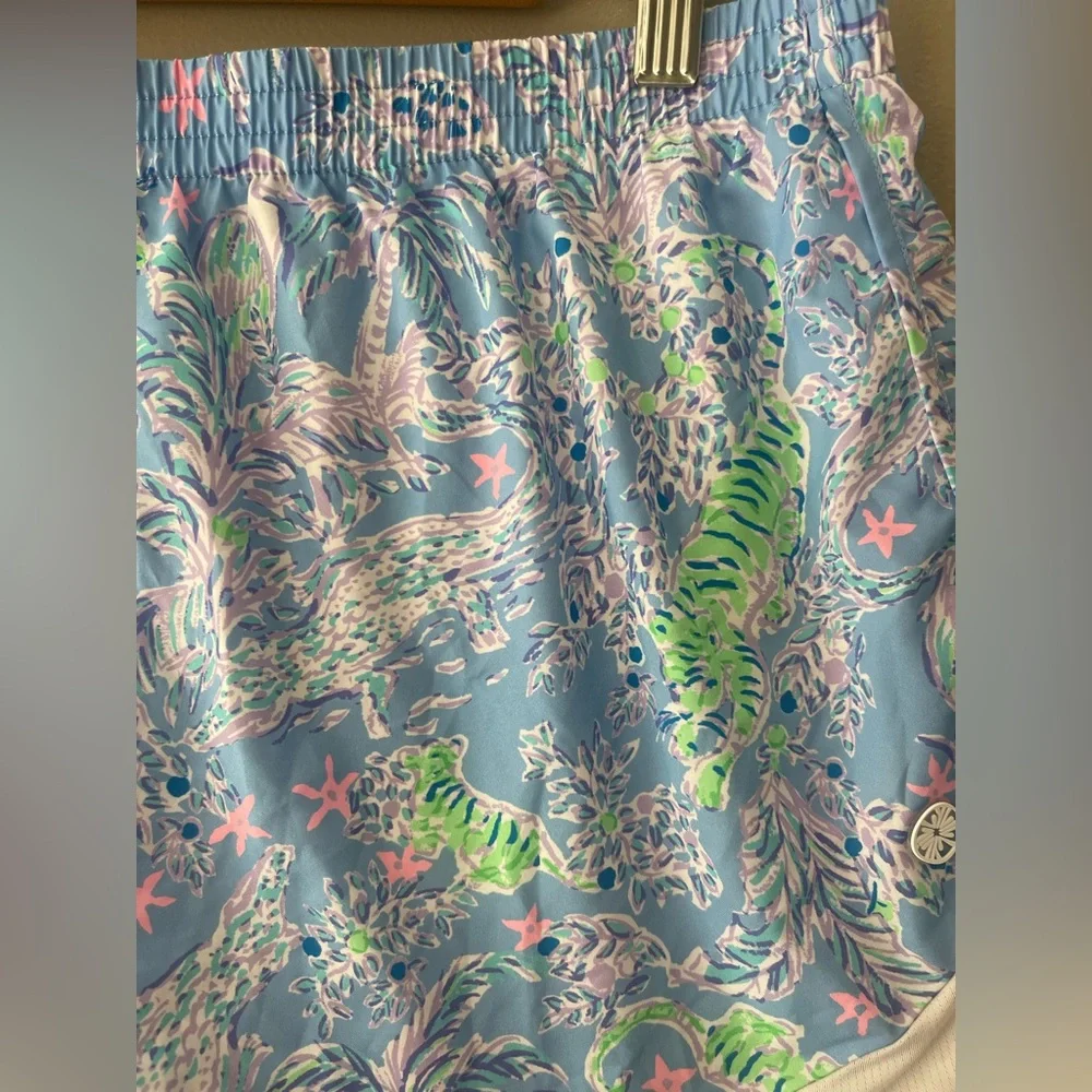 Lilly Pulitzer Luxletic Runner Shorts - Picture 4 of 6